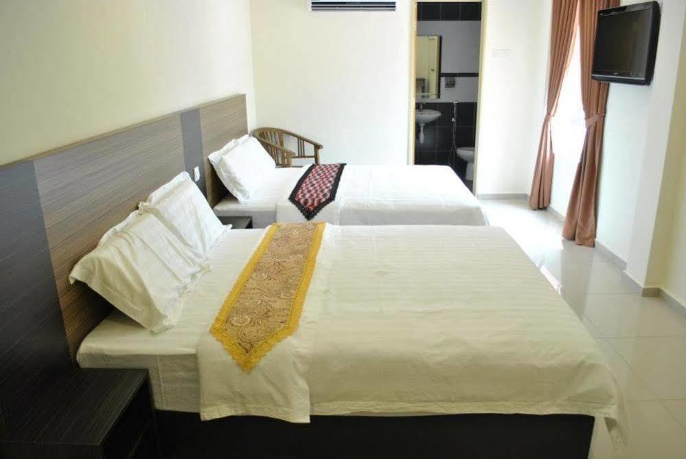 Hotel 18 Carat Malacca 外观 照片
